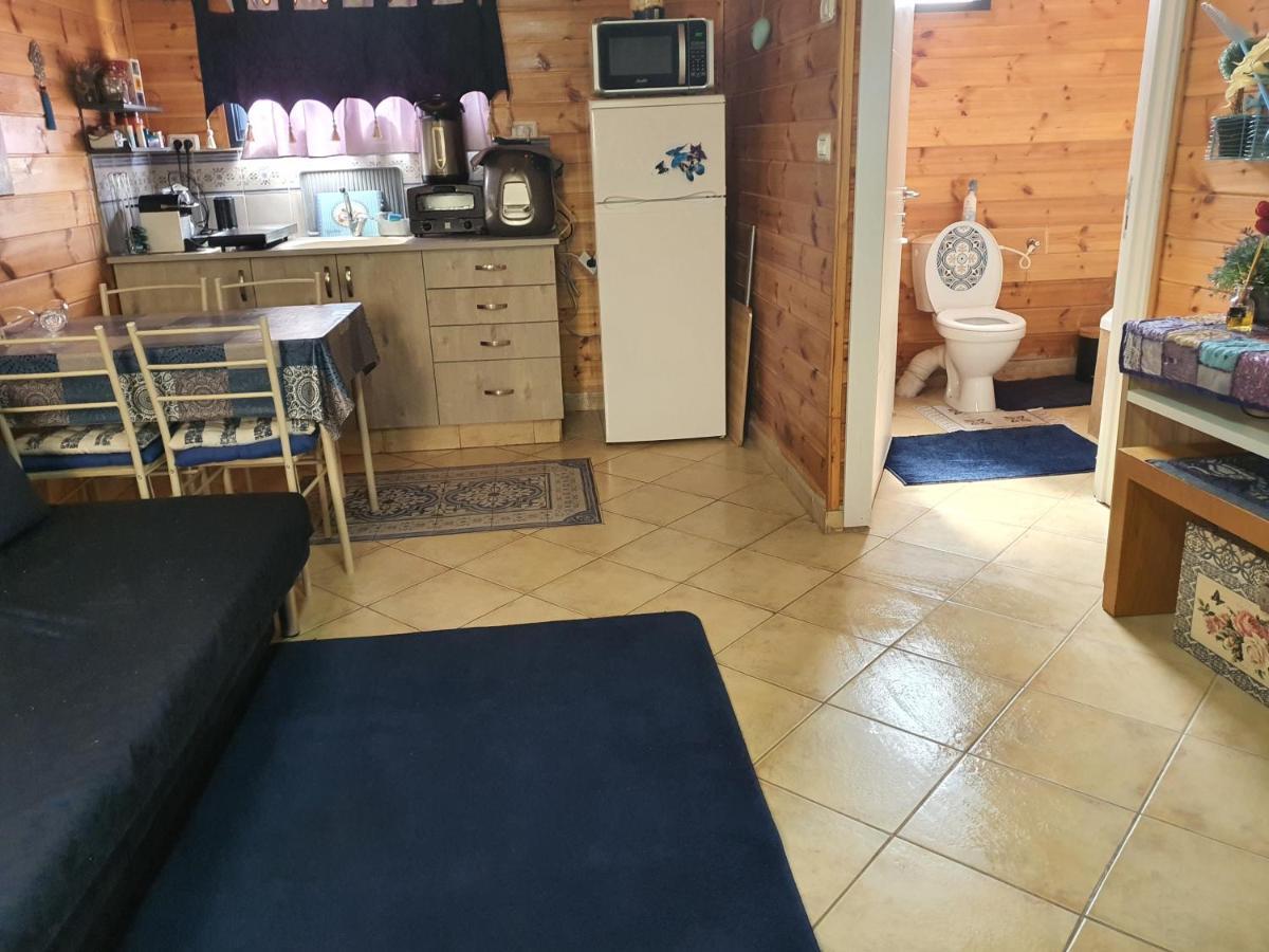 Zimmer Belev Hakikar- Dead Sea Neot HaKikar Esterno foto
