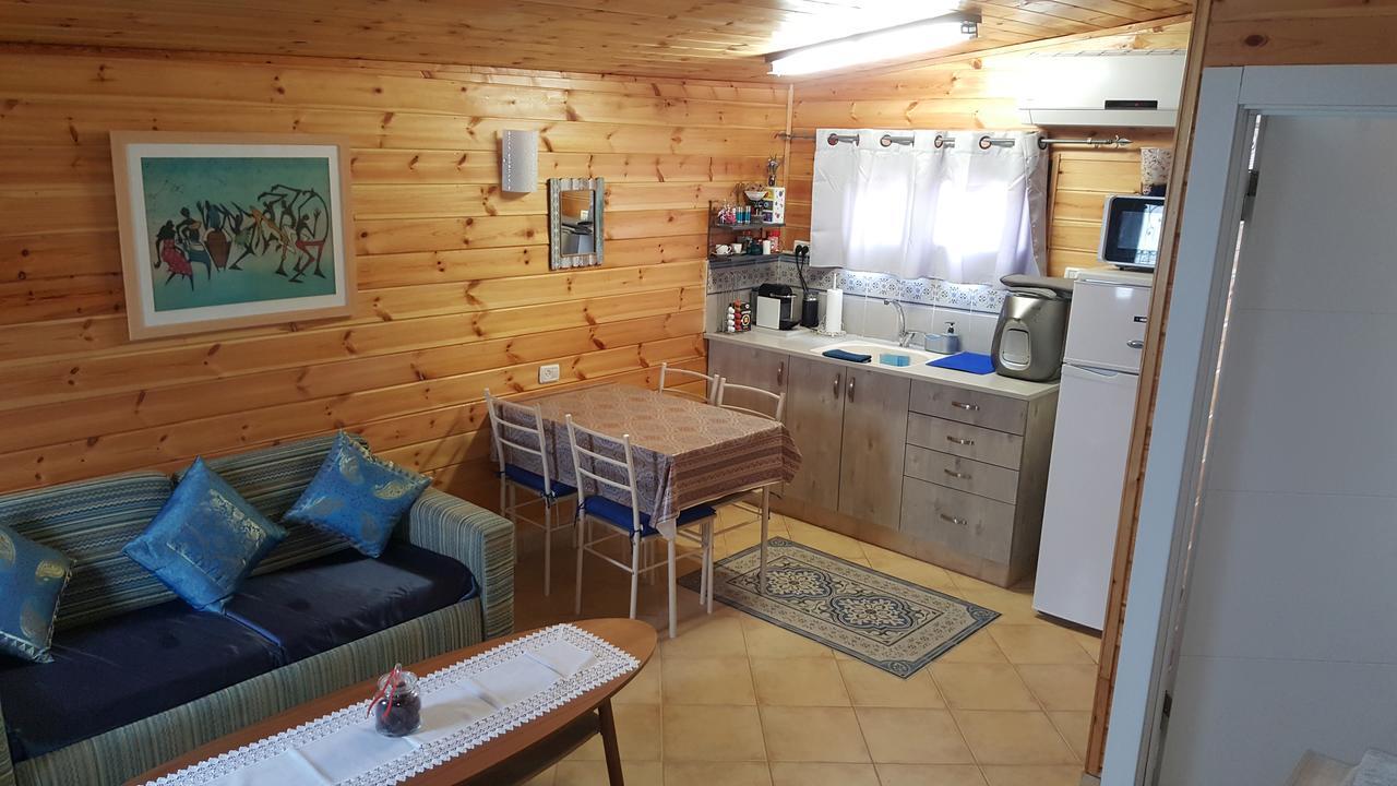 Zimmer Belev Hakikar- Dead Sea Neot HaKikar Esterno foto